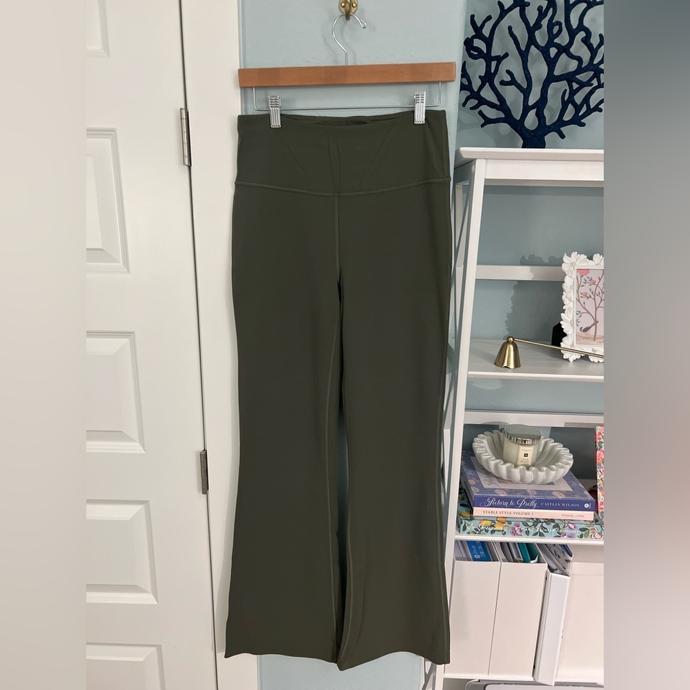 Groove Super-High-Rise Flared Pant Nulu *Regular